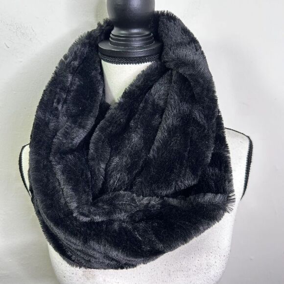 Westloop West Loop Faux Fur Infinity Scarf Black One Size Winter Warm‎ Elegant - Picture 1 of 11